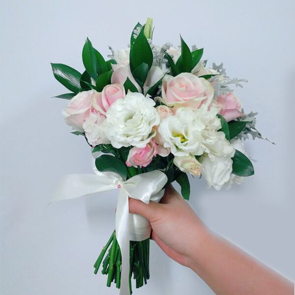 Hoa cầm tay cô dâu “Ngày Sánh Đôi”